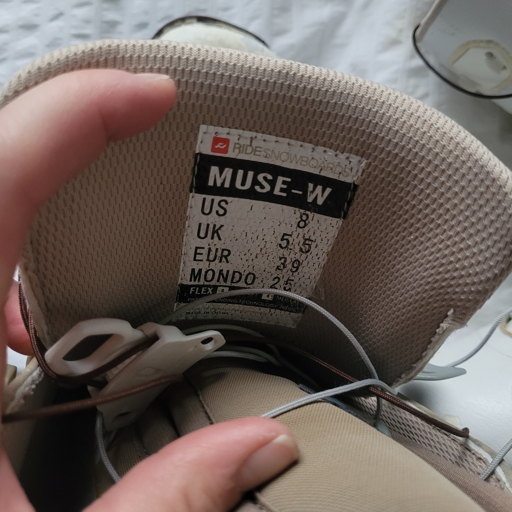 Ride Snowboards Muse-W Snowboard Boots SIZE8
